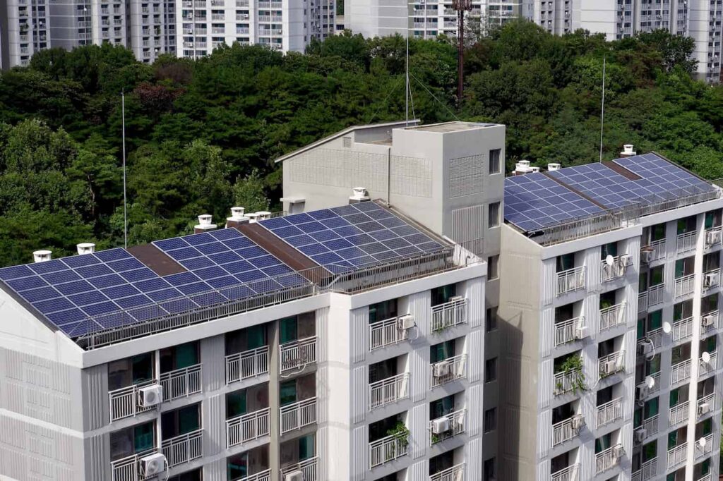 subvenciones placas solares comunidad de vecinos madrid